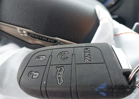 2017 Chrysler 300 300S Alloy Edition из США, поврежденный, VIN 2C3CCABG1HH647555